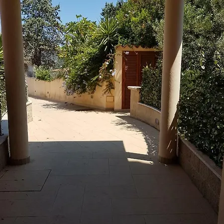 Stanza Confortevole אולביה