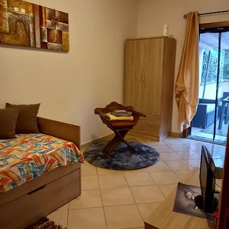 Stanza Confortevole Affittacamere Olbia
